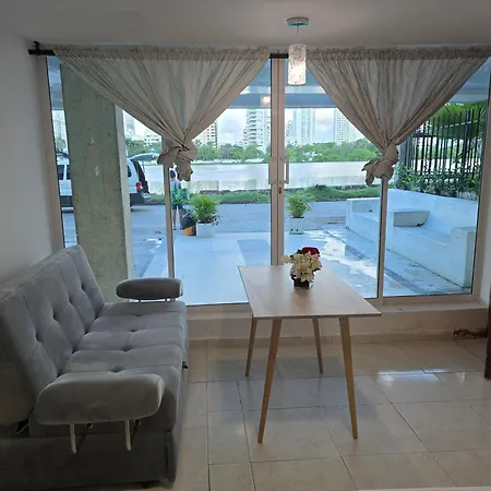 Apartahotel Marina Del Rey Gaitan